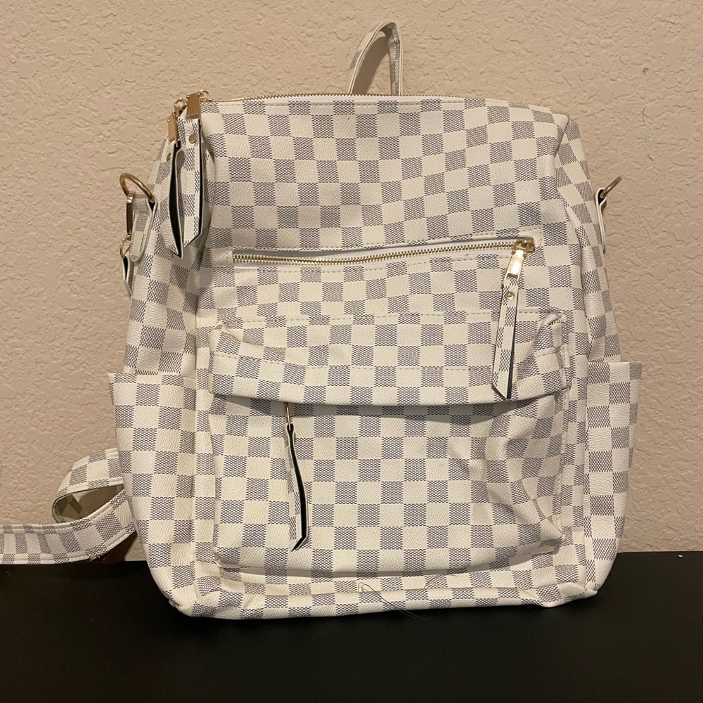 Medium Backpack